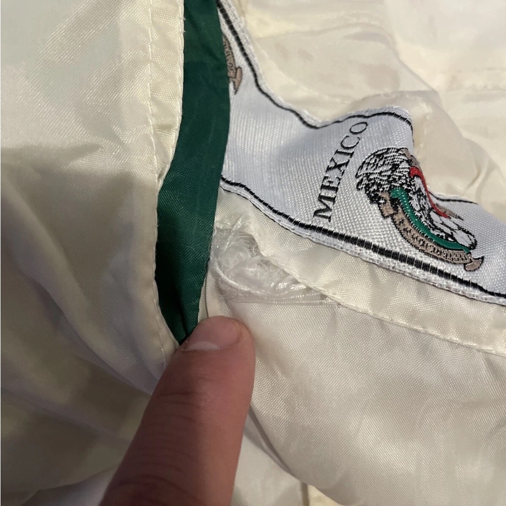 Vintage 1990’s Mexico Soccer Seleccion Mexicana Puffer Embroidered Jacket-SZ-L - Picture 14 of 14